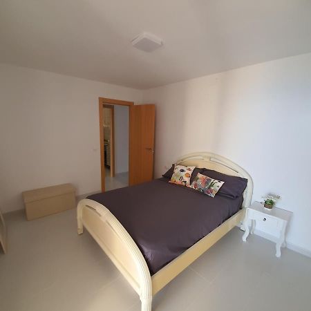 Amazing Luxe Seaview Beach 萨洛 外观 照片